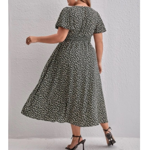 Boho plus size shirred waist slit thigh maxi dress - Picture 12 of 12